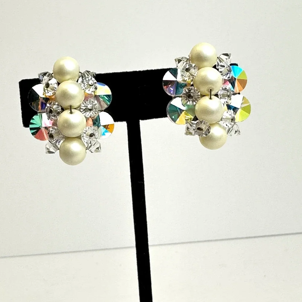 Vintage Faux Pearl Aurora‎ Borealis Crystal Cluster Clip On Earrings Silver Tone